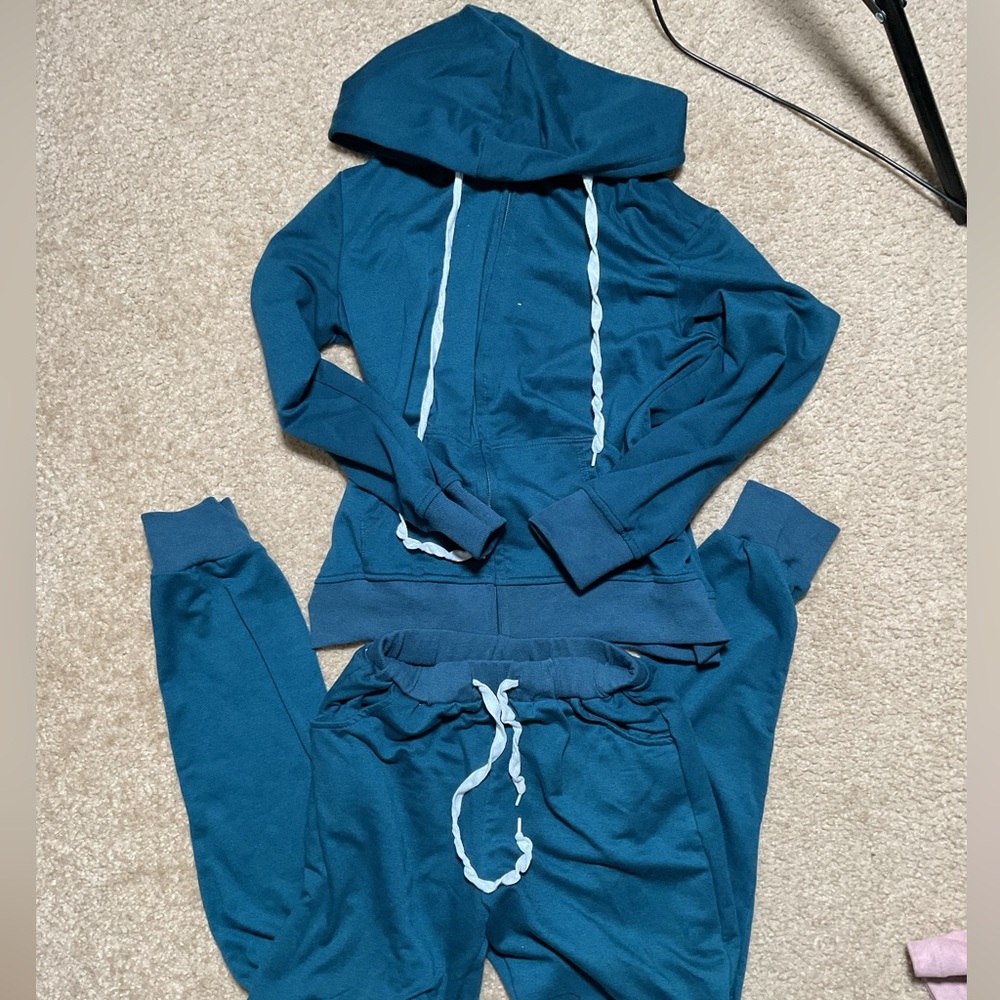Teal blue sweatsuit
